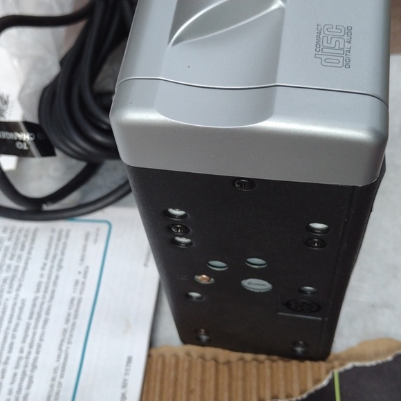 Rampage 6-Disc CD Changer NWT - Picture 4 of 6